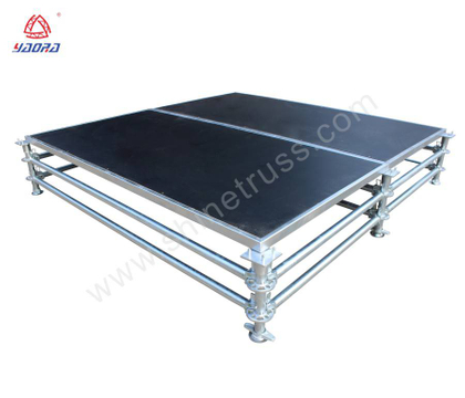 Plataforma de escenario Layher para exteriores de aluminio